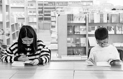 喧嚣的课外读物市场能否让青少年静心阅读